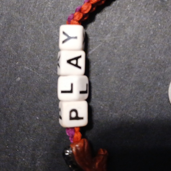 Vanessa Arizaga pull bracelet - Picture 2 of 8